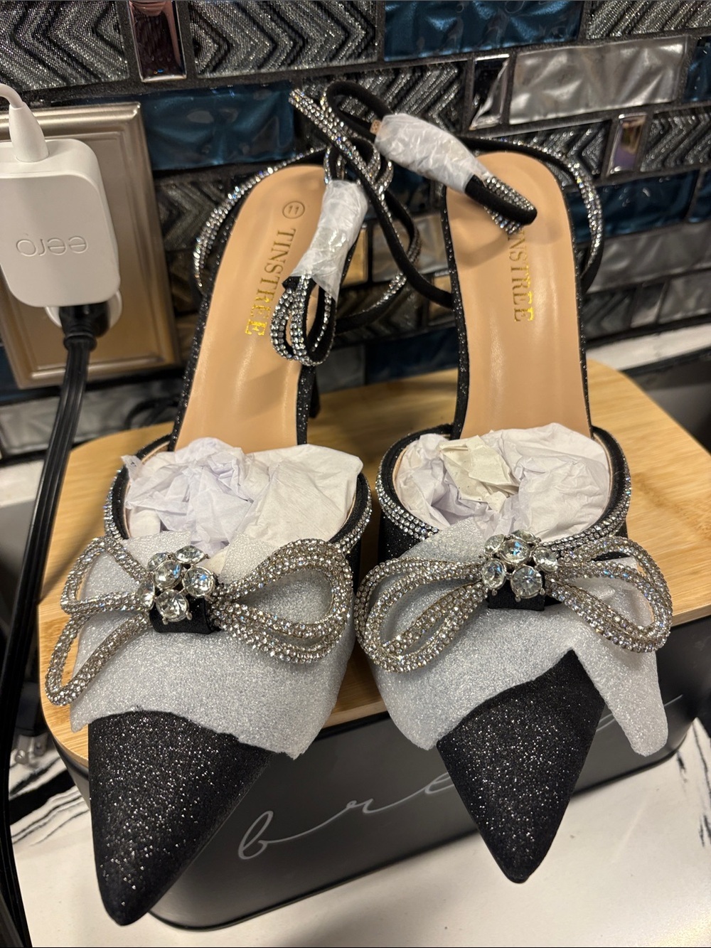 TinStare Women's Black and Silver Pointed Toe Bow Heels